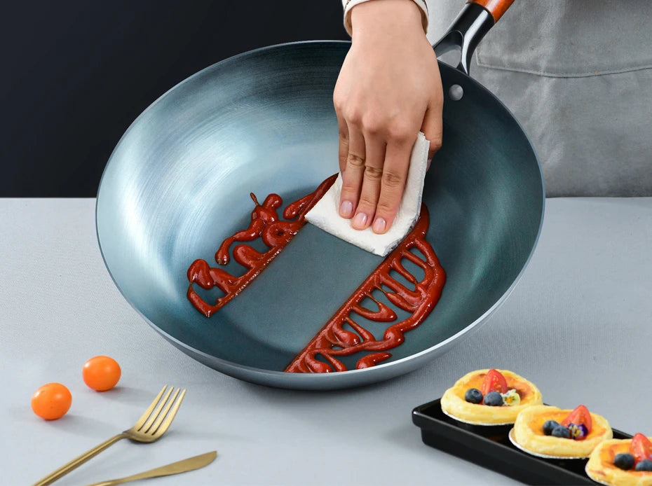 Seasoning Iron Woks,30/32/34cm Wok with Wooden Handle Frying Pan Kitchen Cookware For Electric,Induction Electric and Gas Stoves