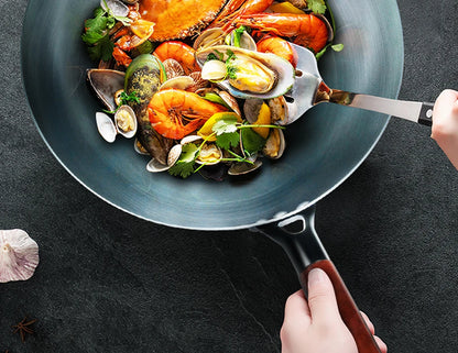 Seasoning Iron Woks,30/32/34cm Wok with Wooden Handle Frying Pan Kitchen Cookware For Electric,Induction Electric and Gas Stoves